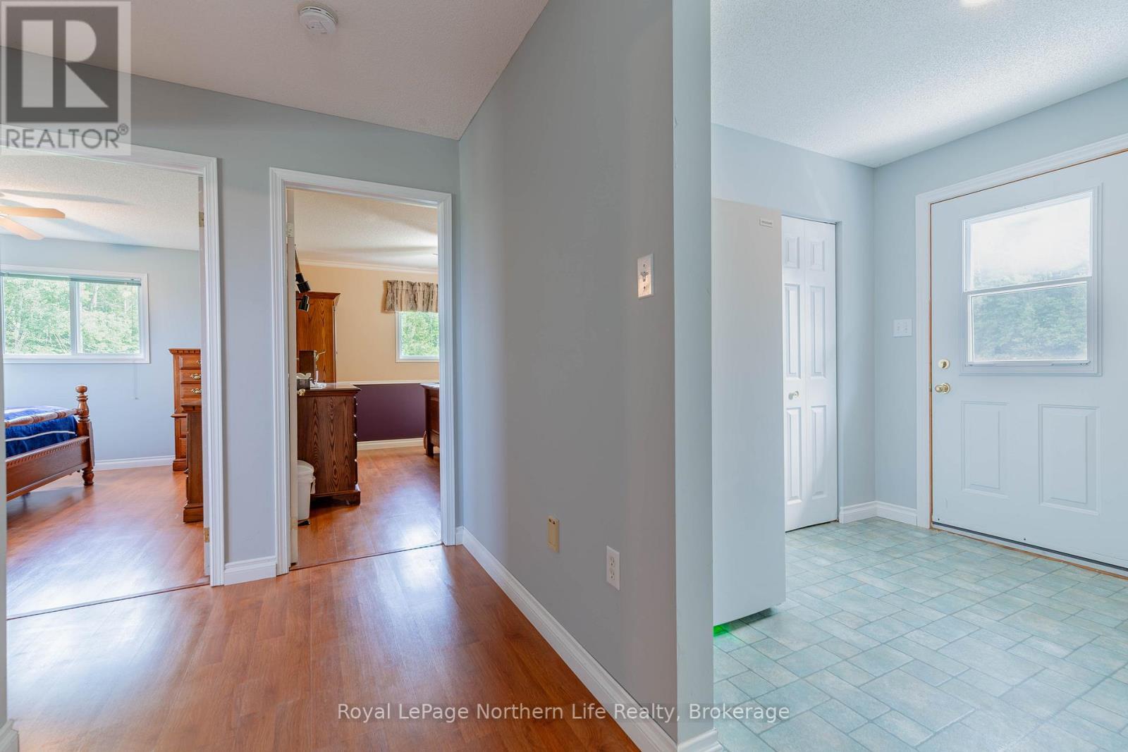 












13 SUNNYSIDE ROAD

,
Bonfield,




Ontario
P0H1K0

