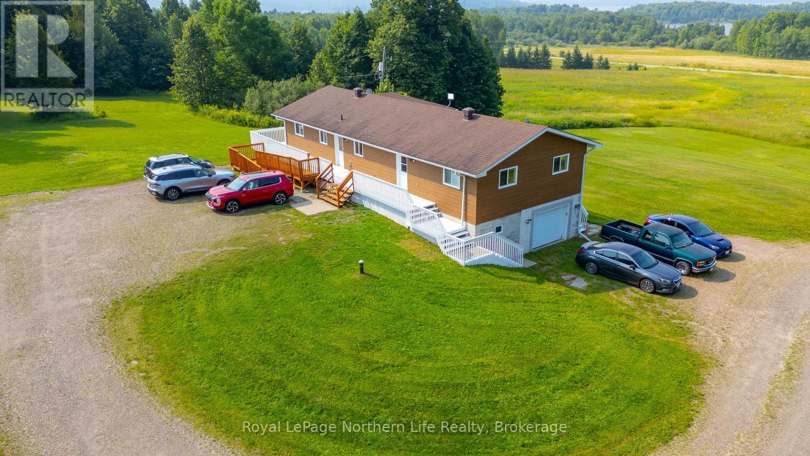 












13 SUNNYSIDE ROAD

,
Bonfield,




Ontario
P0H1K0

