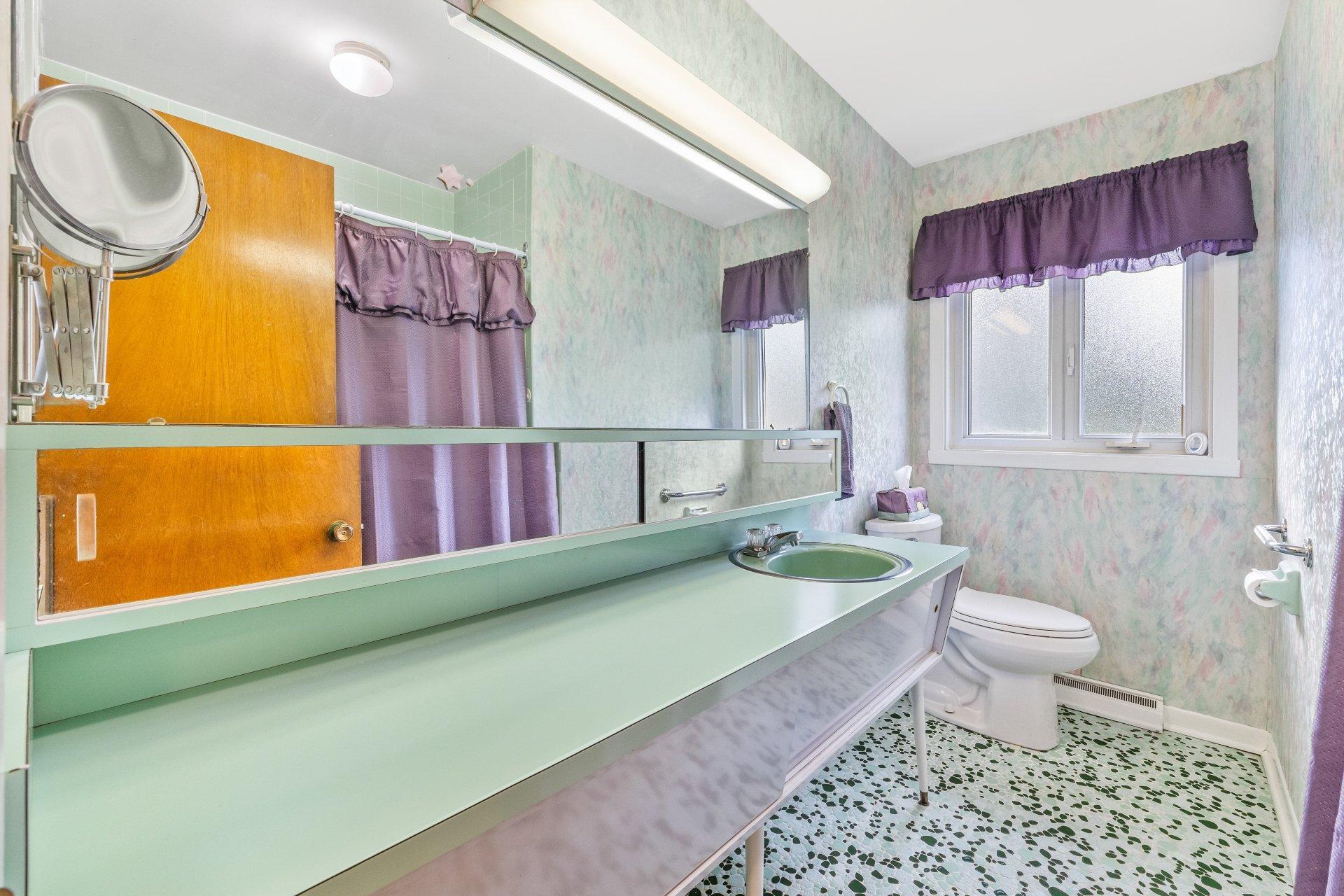 









1603


Av. Massenet

,
Laval (Chomedey),




QC
H7S1A2

