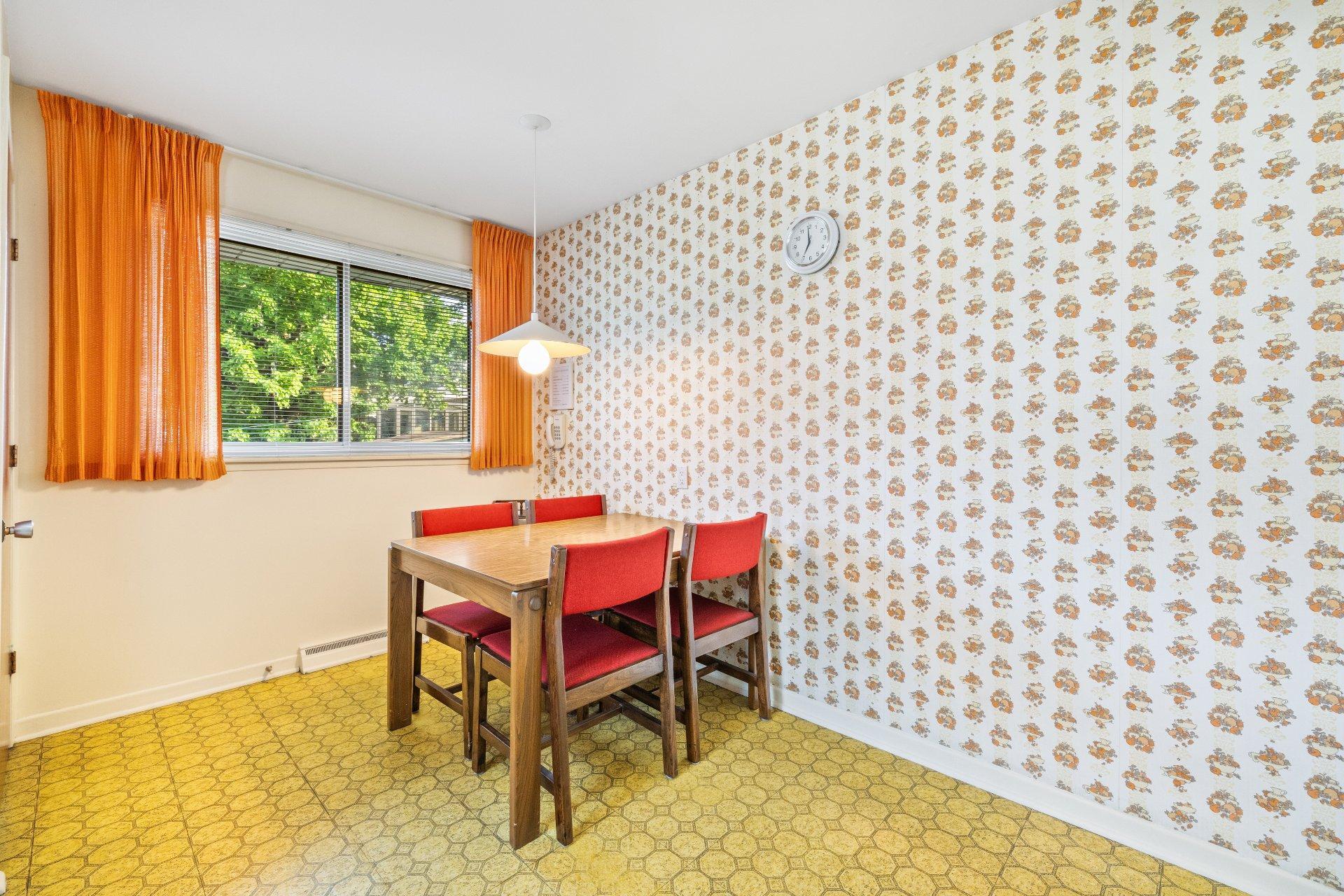 









1603


Av. Massenet

,
Laval (Chomedey),




QC
H7S1A2

