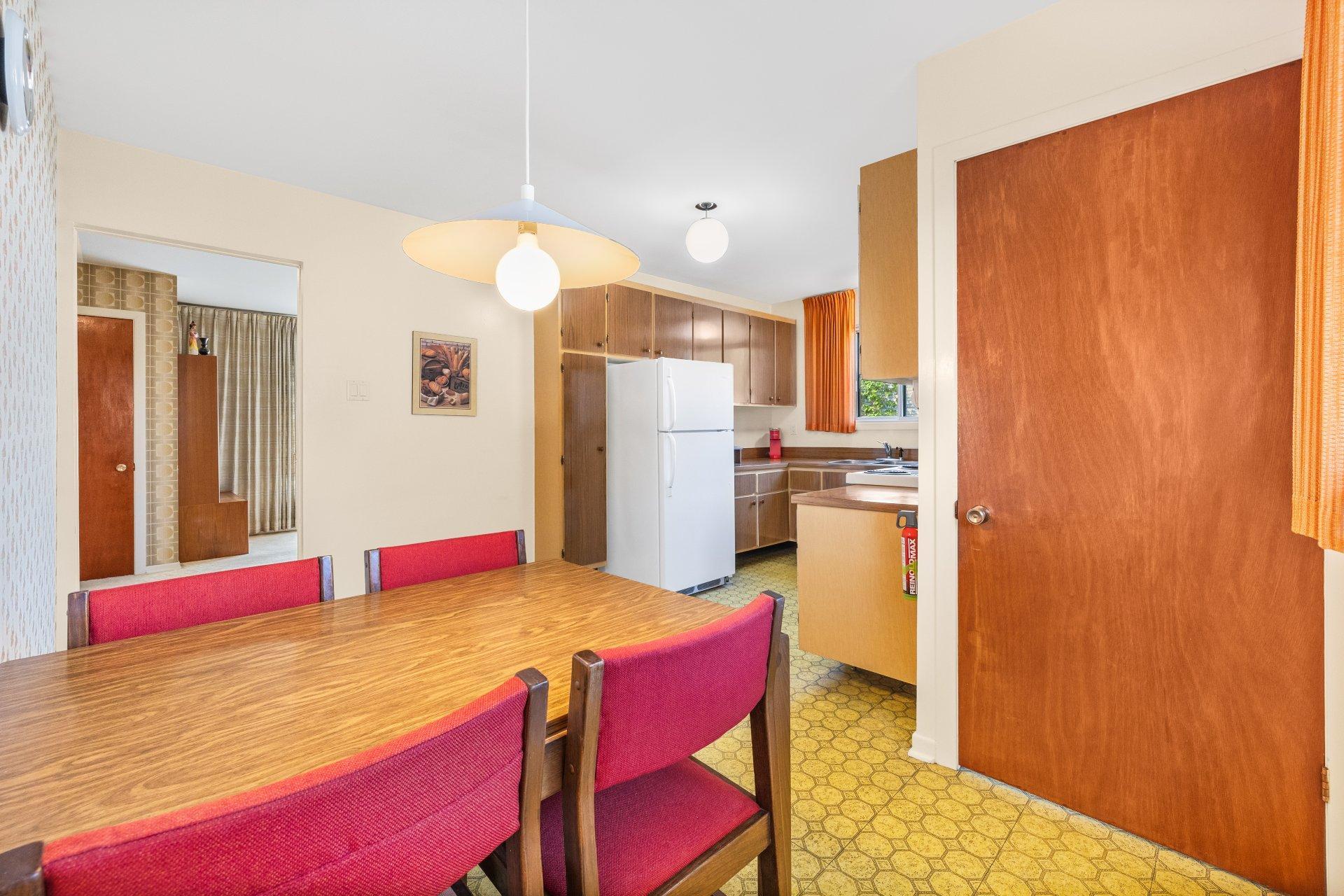 









1603


Av. Massenet

,
Laval (Chomedey),




QC
H7S1A2

