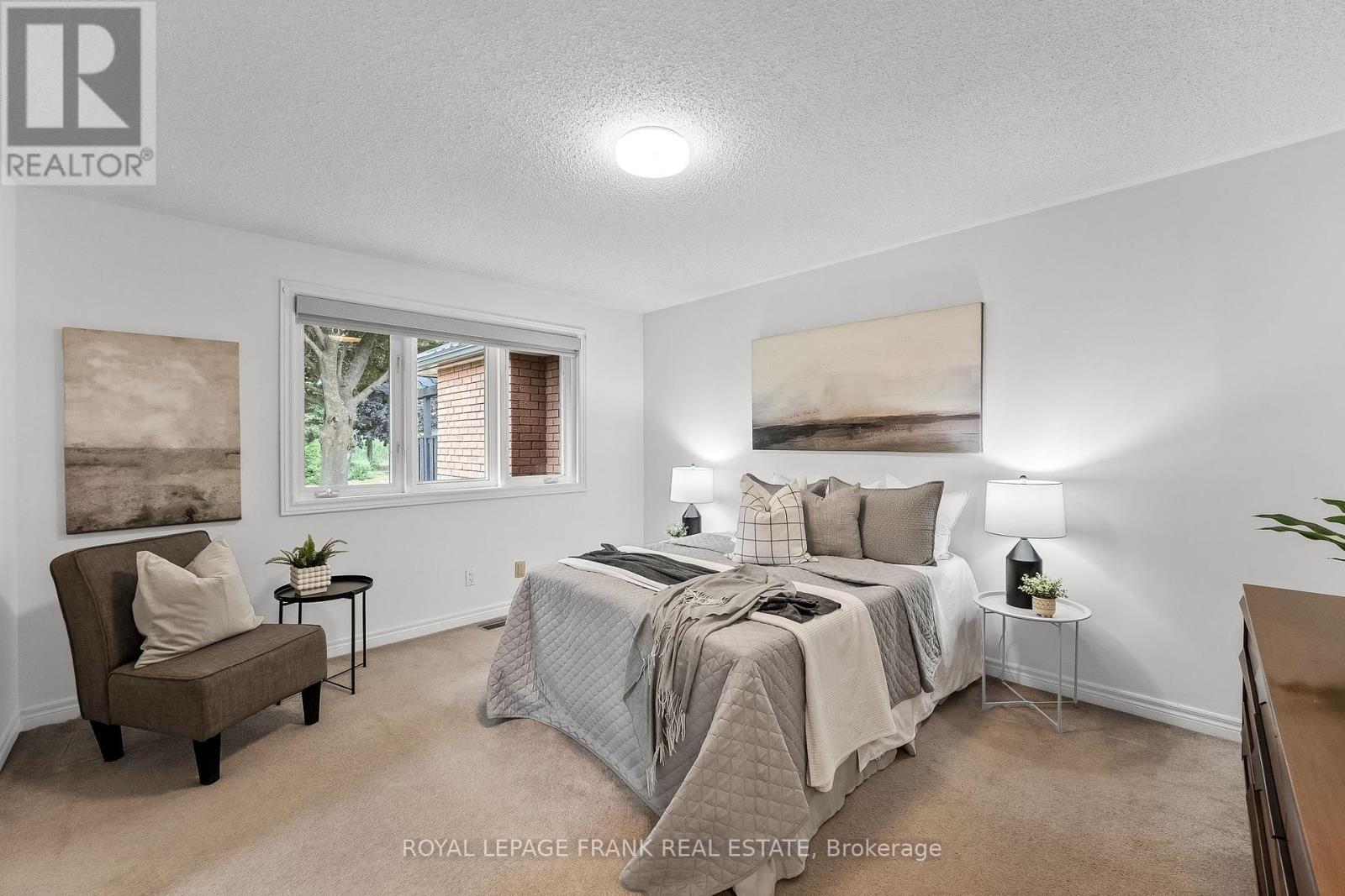












3311 ZION ROAD

,
Port Hope,




Ontario
L1A3V7

