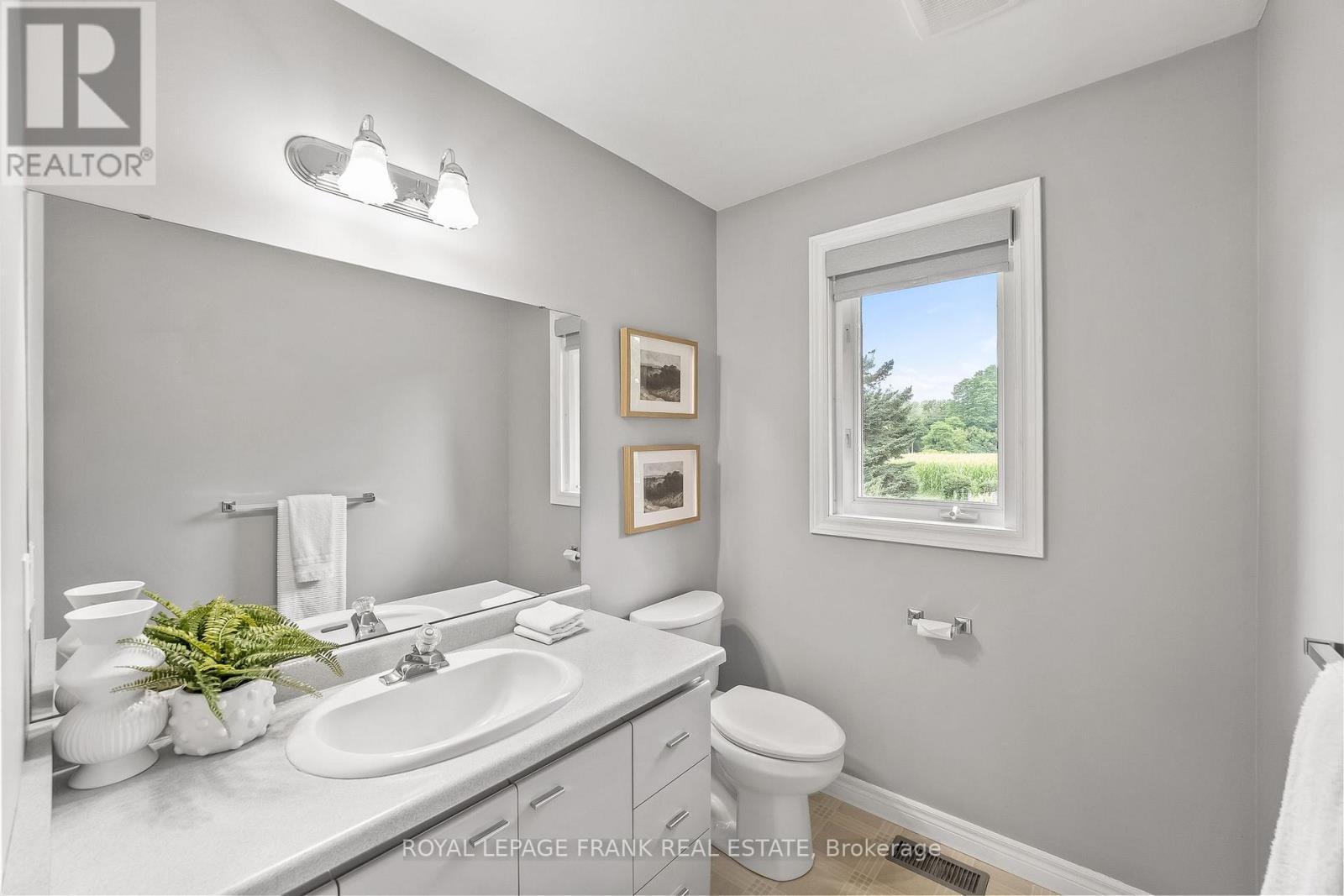 












3311 ZION ROAD

,
Port Hope,




Ontario
L1A3V7

