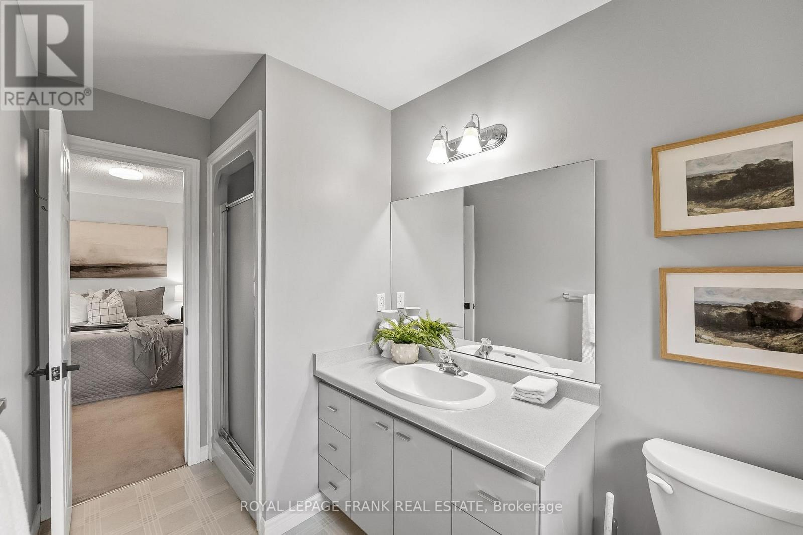 












3311 ZION ROAD

,
Port Hope,




Ontario
L1A3V7

