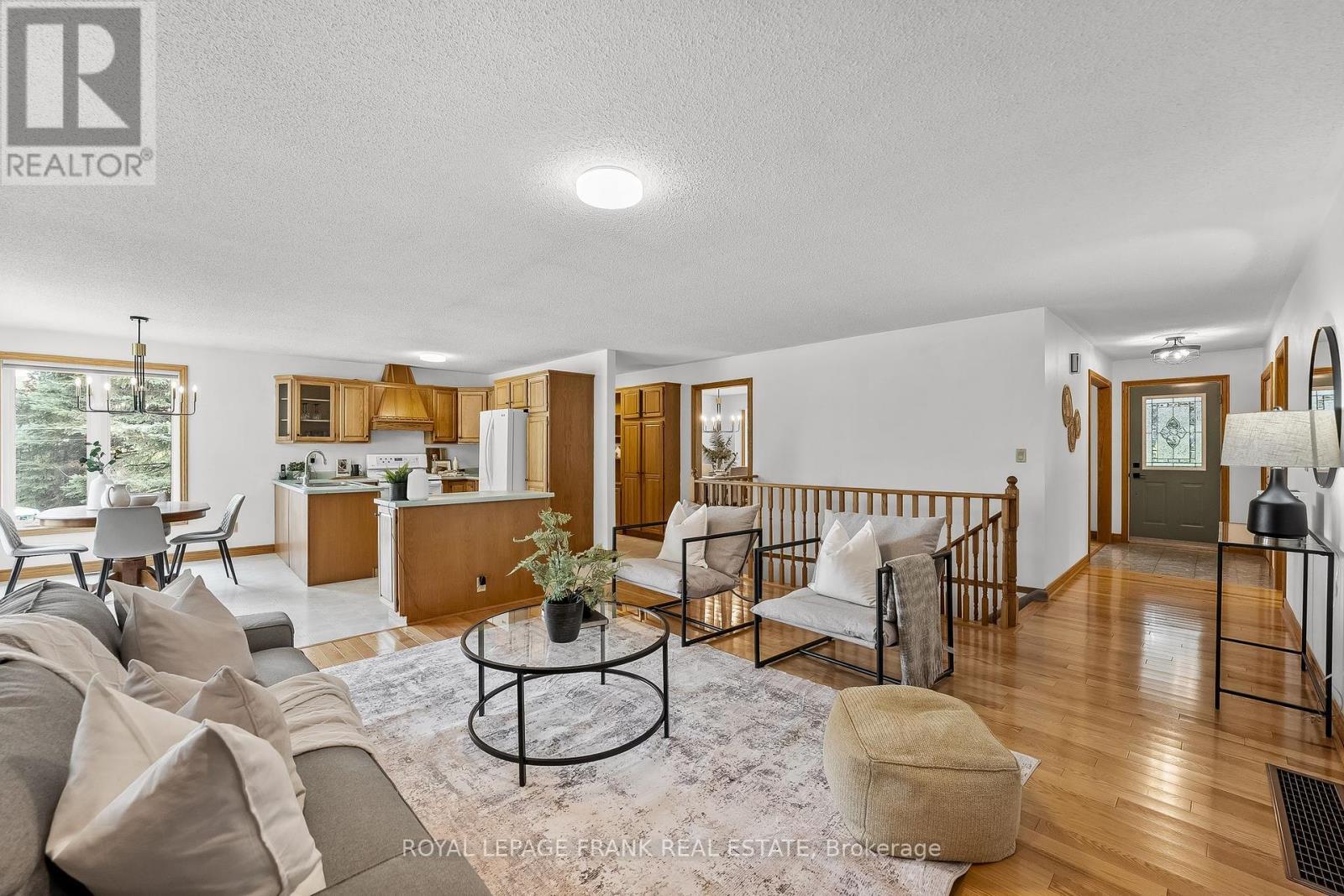 












3311 ZION ROAD

,
Port Hope,




Ontario
L1A3V7

