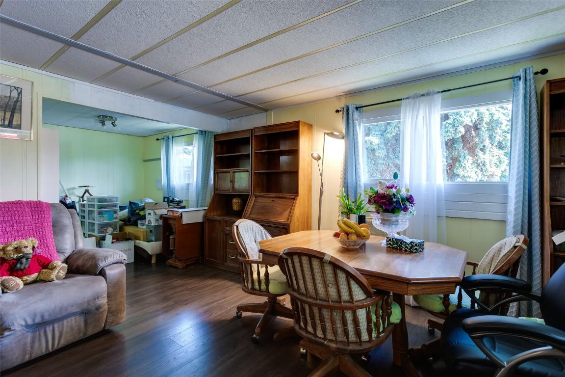 









3535


Casorso

Road, 79,
Kelowna,




BC
V1W 3E1

