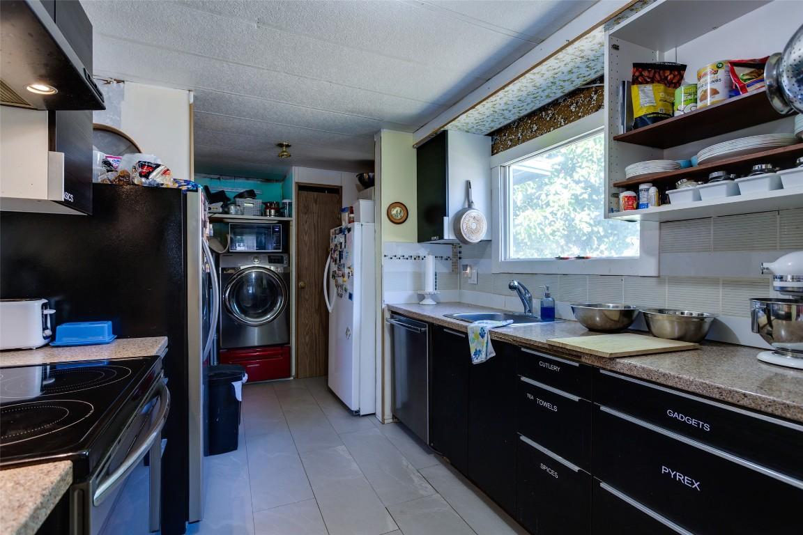 









3535


Casorso

Road, 79,
Kelowna,




BC
V1W 3E1

