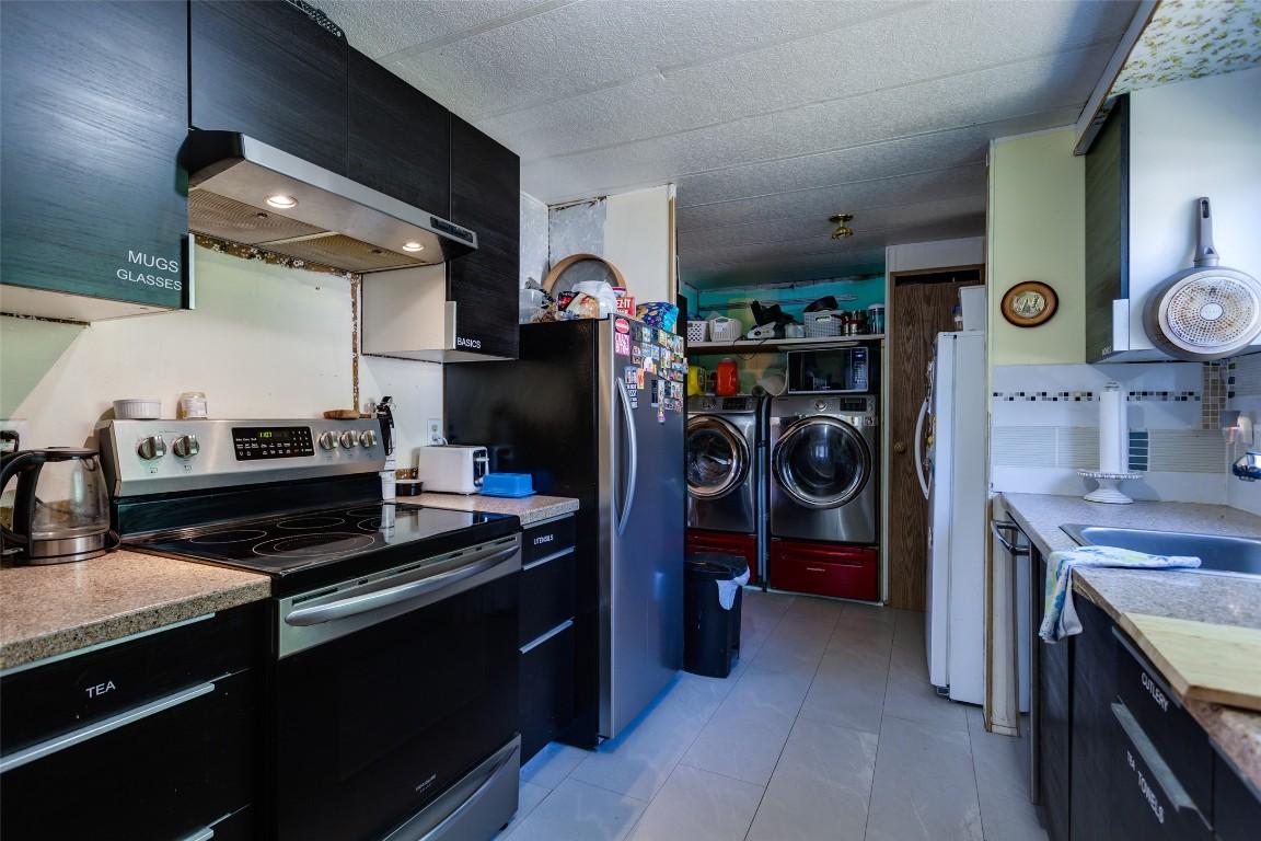 









3535


Casorso

Road, 79,
Kelowna,




BC
V1W 3E1

