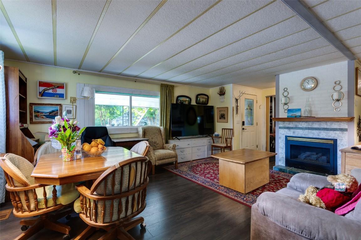 









3535


Casorso

Road, 79,
Kelowna,




BC
V1W 3E1

