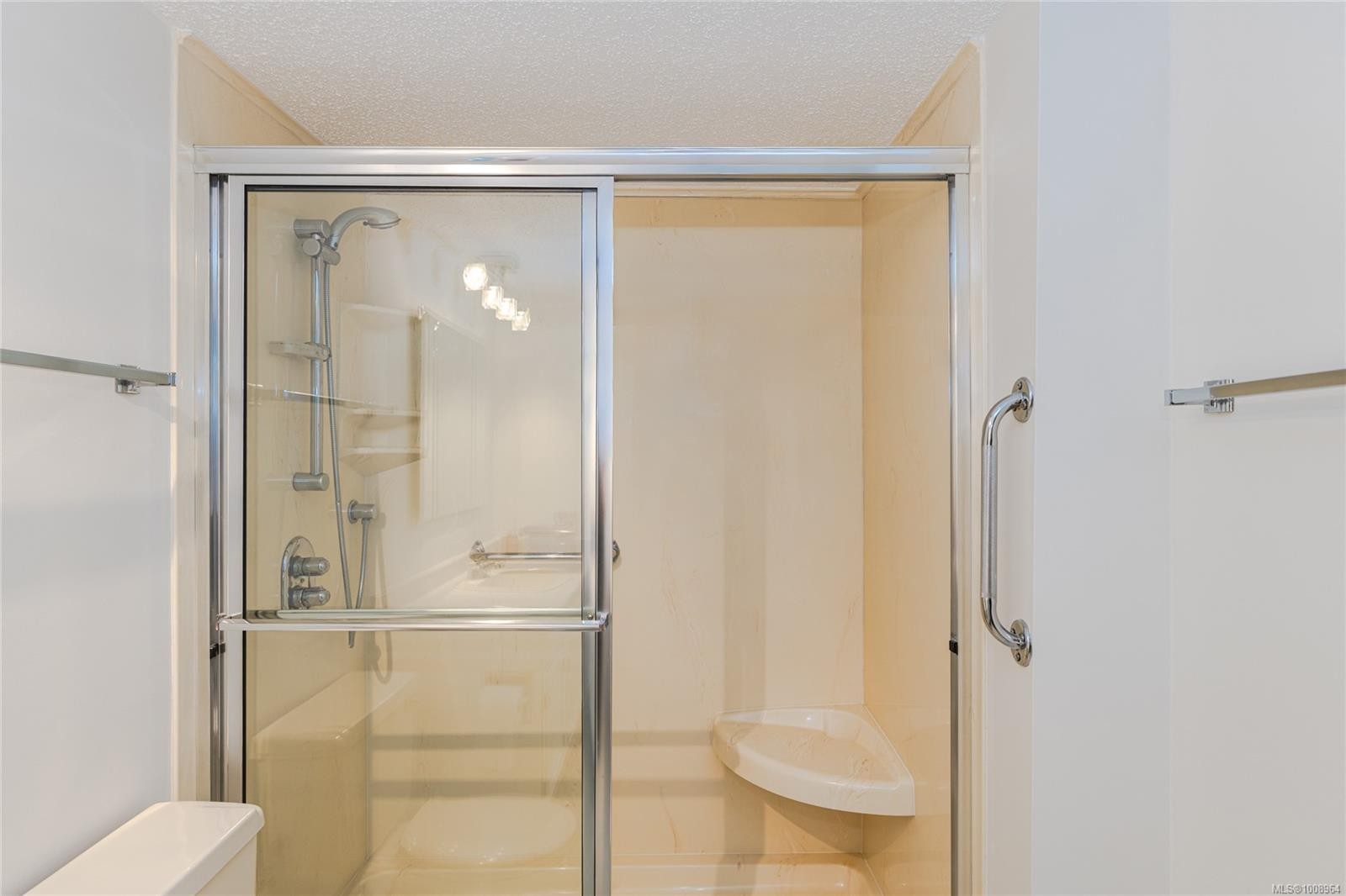 









1875


Lansdowne

Rd, 201,
Saanich,




BC
V8P 1A9

