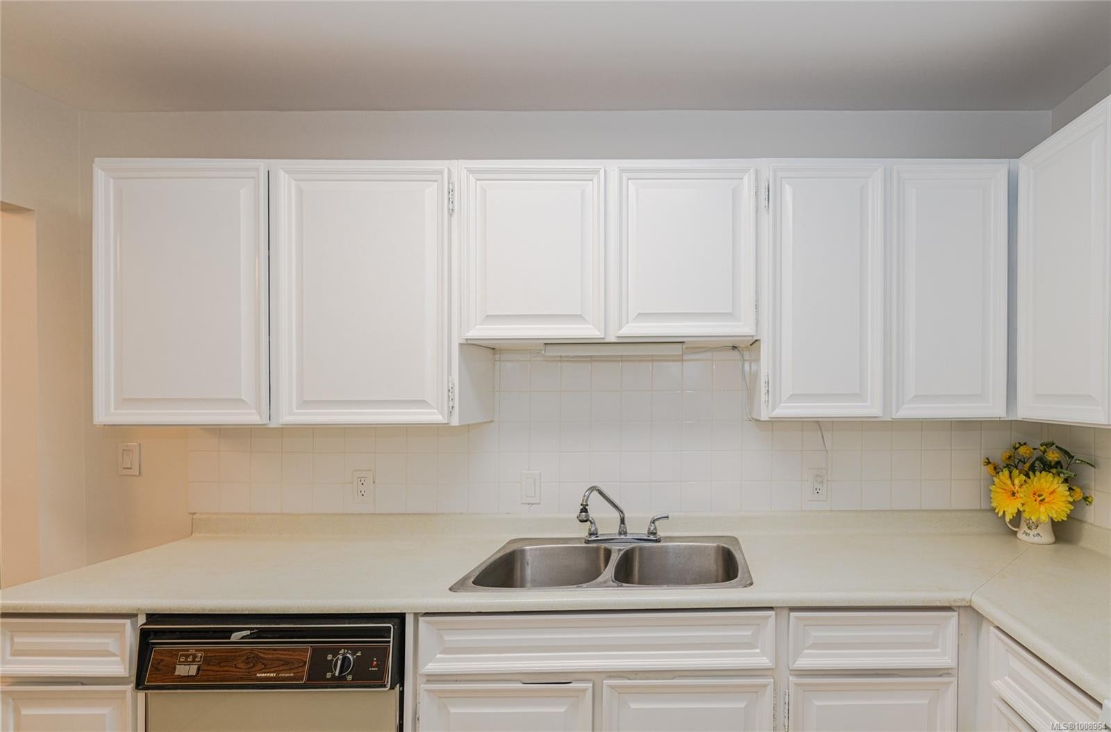 









1875


Lansdowne

Rd, 201,
Saanich,




BC
V8P 1A9

