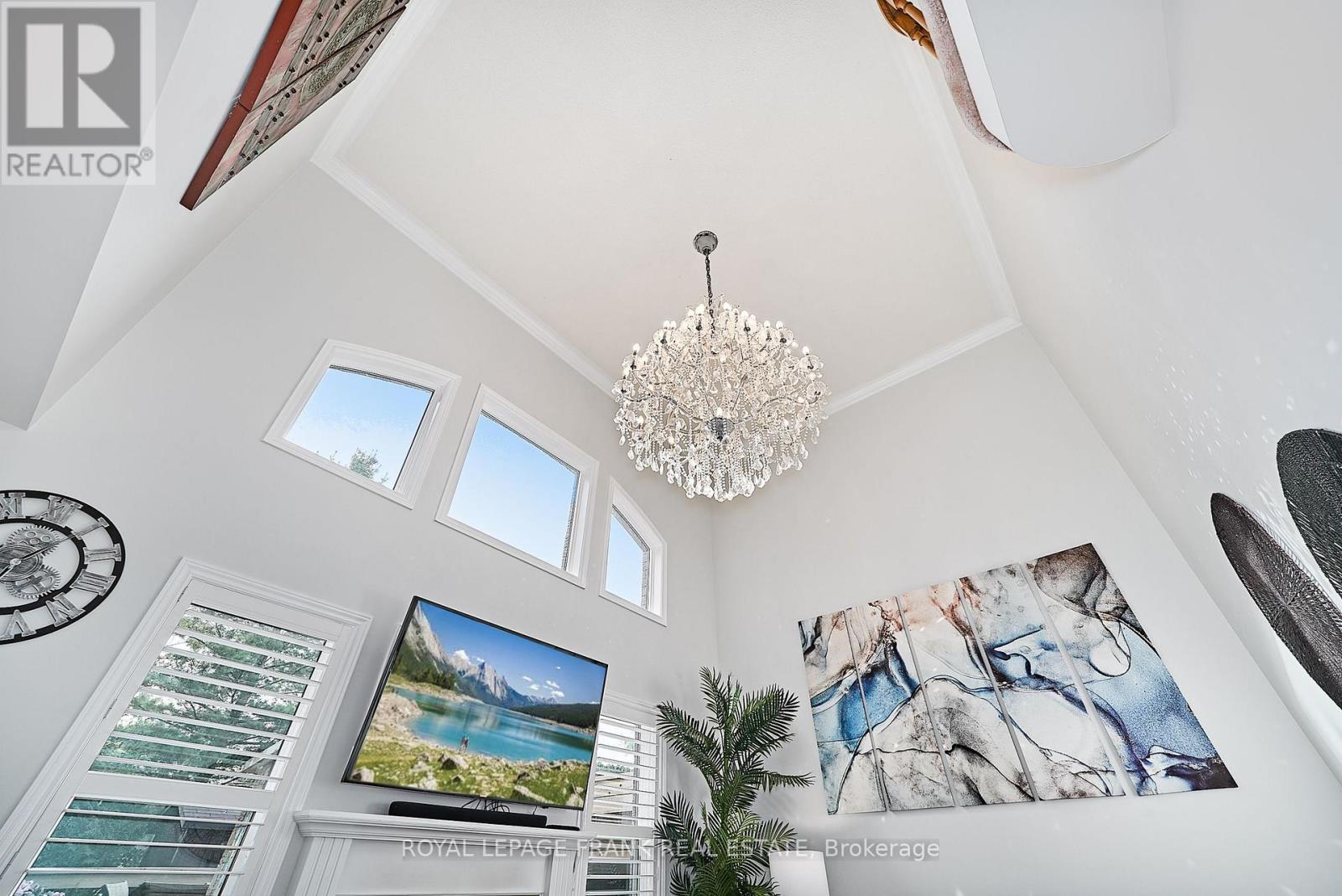 












54 GARTSHORE DRIVE

,
Whitby (Williamsburg),




Ontario
L1P1N6

