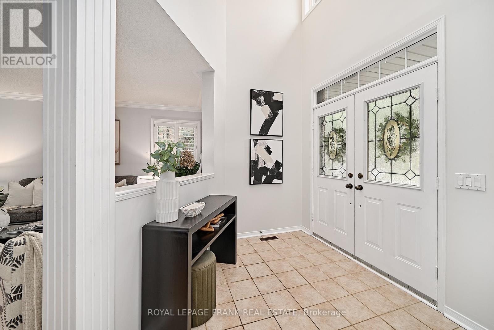 












54 GARTSHORE DRIVE

,
Whitby (Williamsburg),




Ontario
L1P1N6

