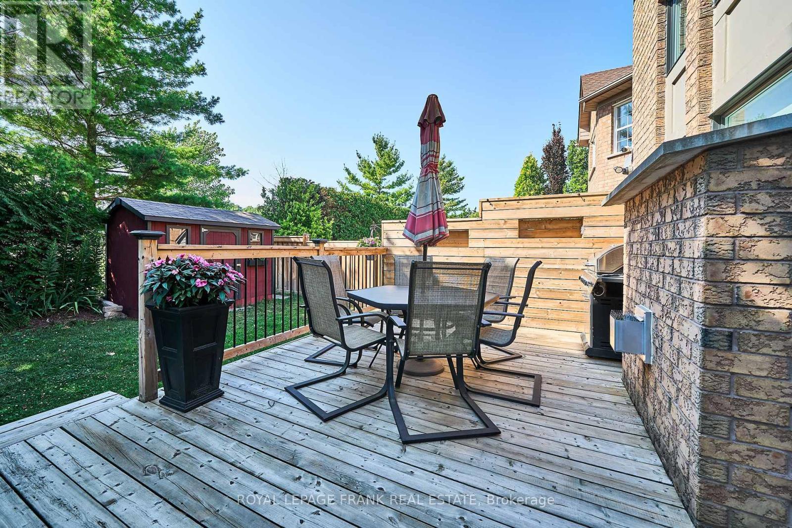 












54 GARTSHORE DRIVE

,
Whitby (Williamsburg),




Ontario
L1P1N6

