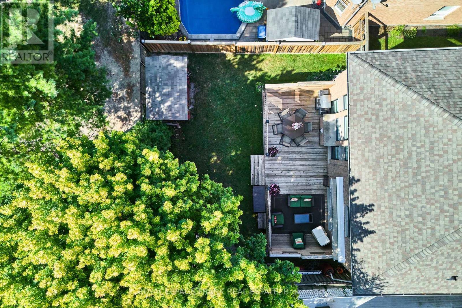 












54 GARTSHORE DRIVE

,
Whitby (Williamsburg),




Ontario
L1P1N6

