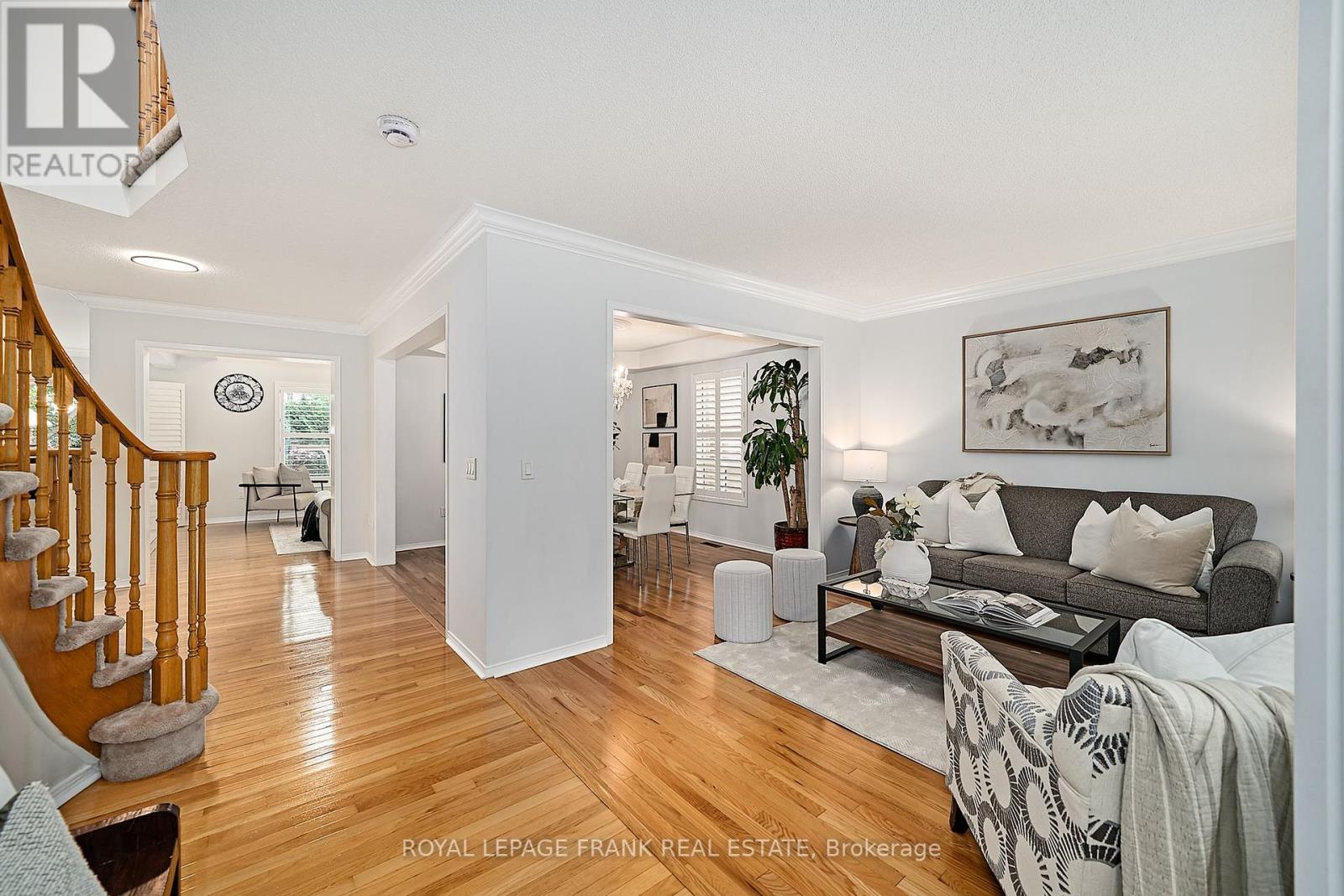 












54 GARTSHORE DRIVE

,
Whitby (Williamsburg),




Ontario
L1P1N6

