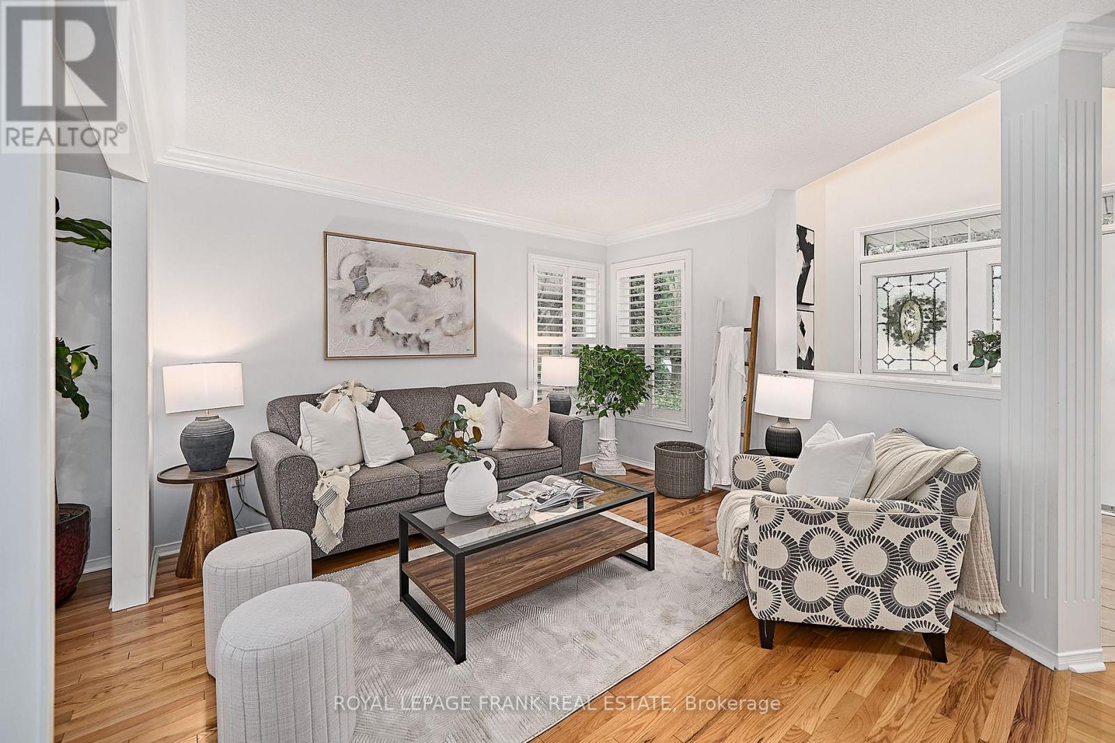 












54 GARTSHORE DRIVE

,
Whitby (Williamsburg),




Ontario
L1P1N6

