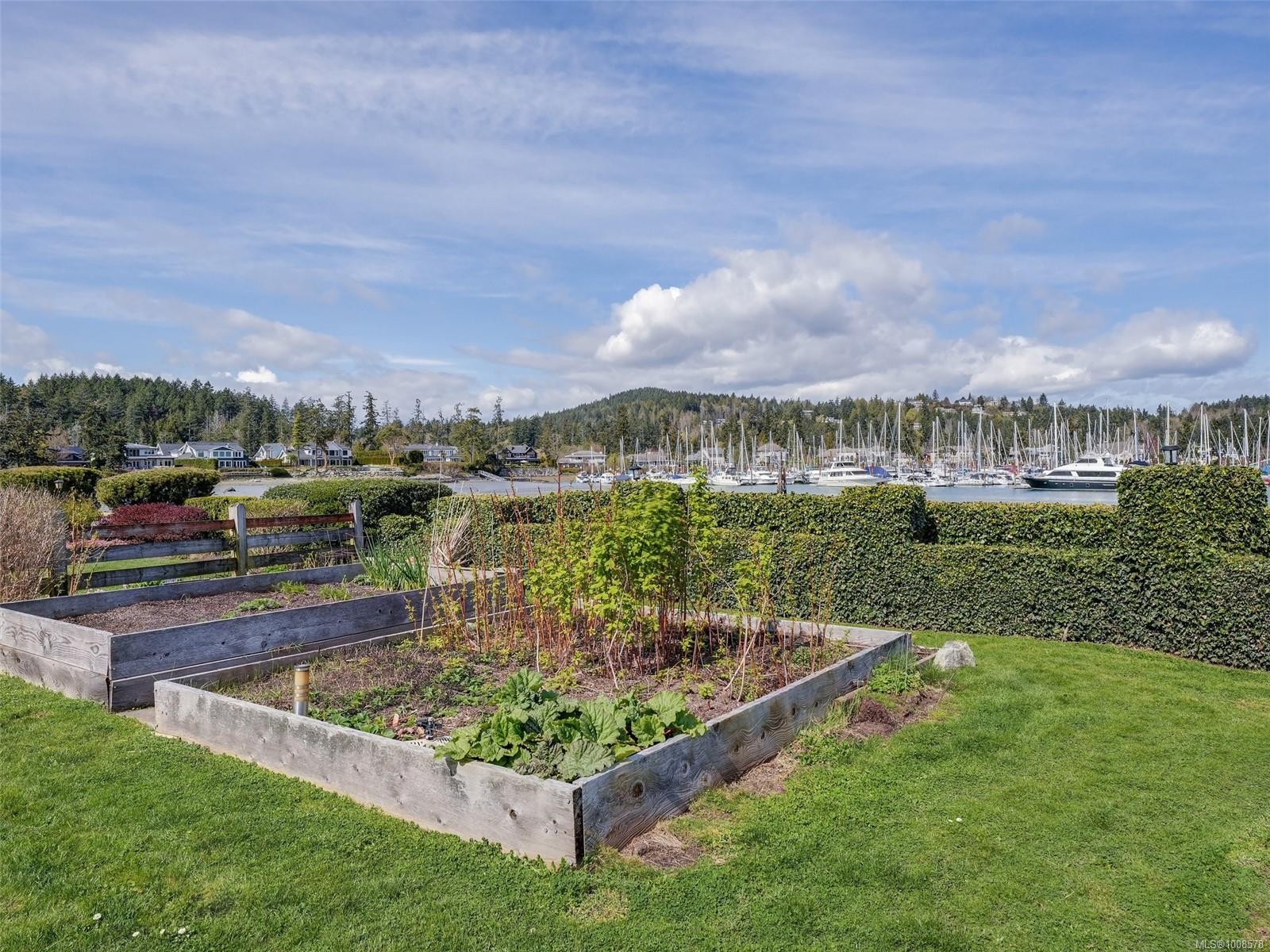 









10680


Blue Heron

Rd,
North Saanich,




BC
V8L 3X9

