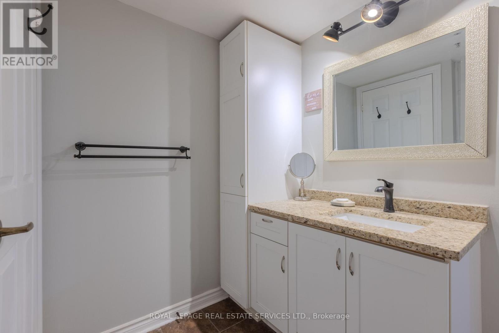 












107 - 4013 KILMER DRIVE

,
Burlington,




Ontario
L7M4M3

