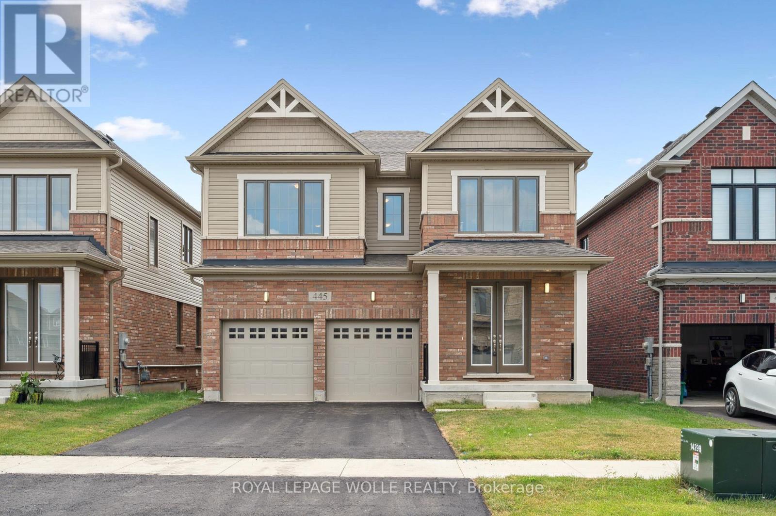 












445 ROBERT WOOLNER STREET

,
North Dumfries,




Ontario
N0B1E0

