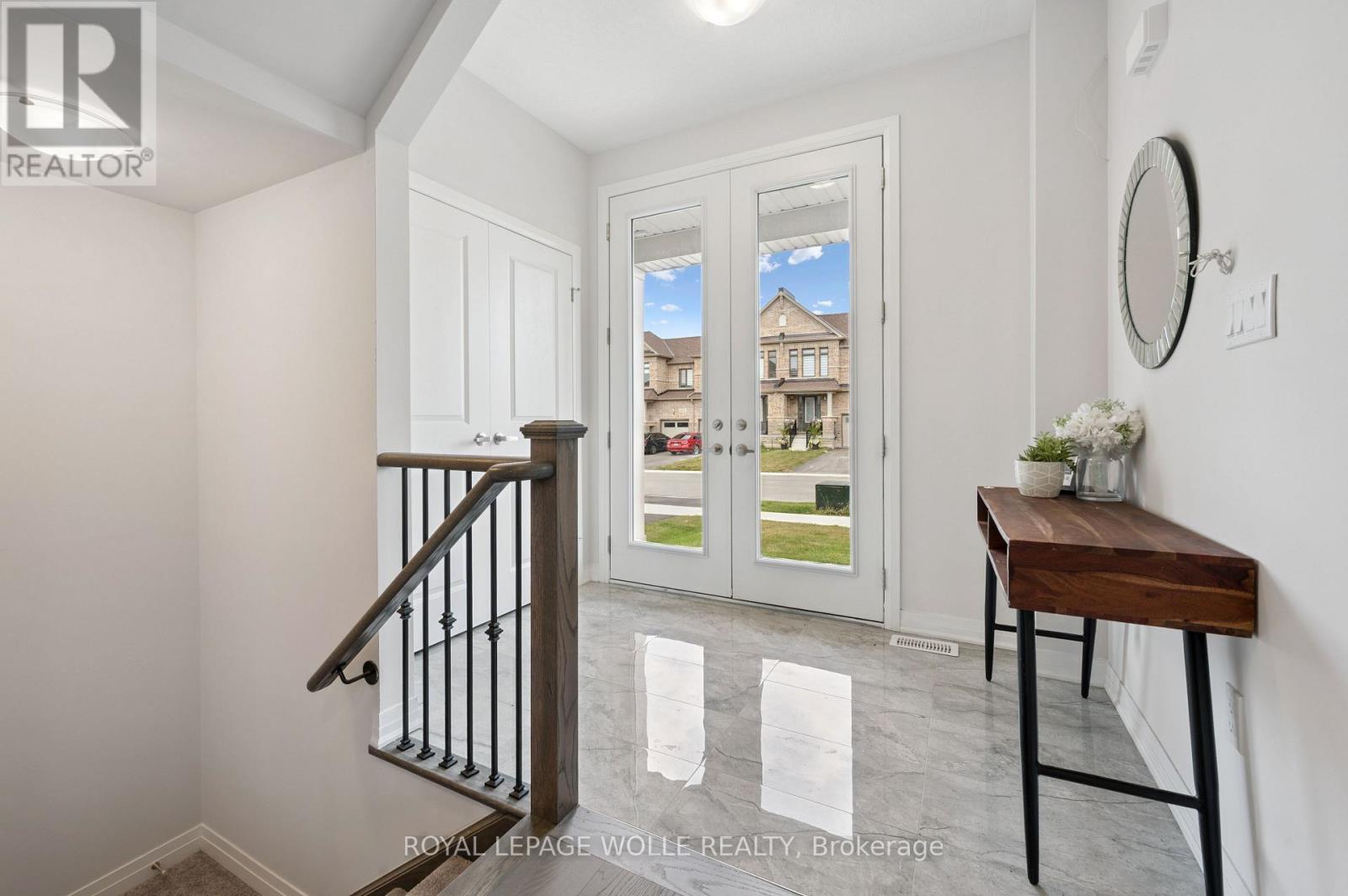 












445 ROBERT WOOLNER STREET

,
North Dumfries,




Ontario
N0B1E0

