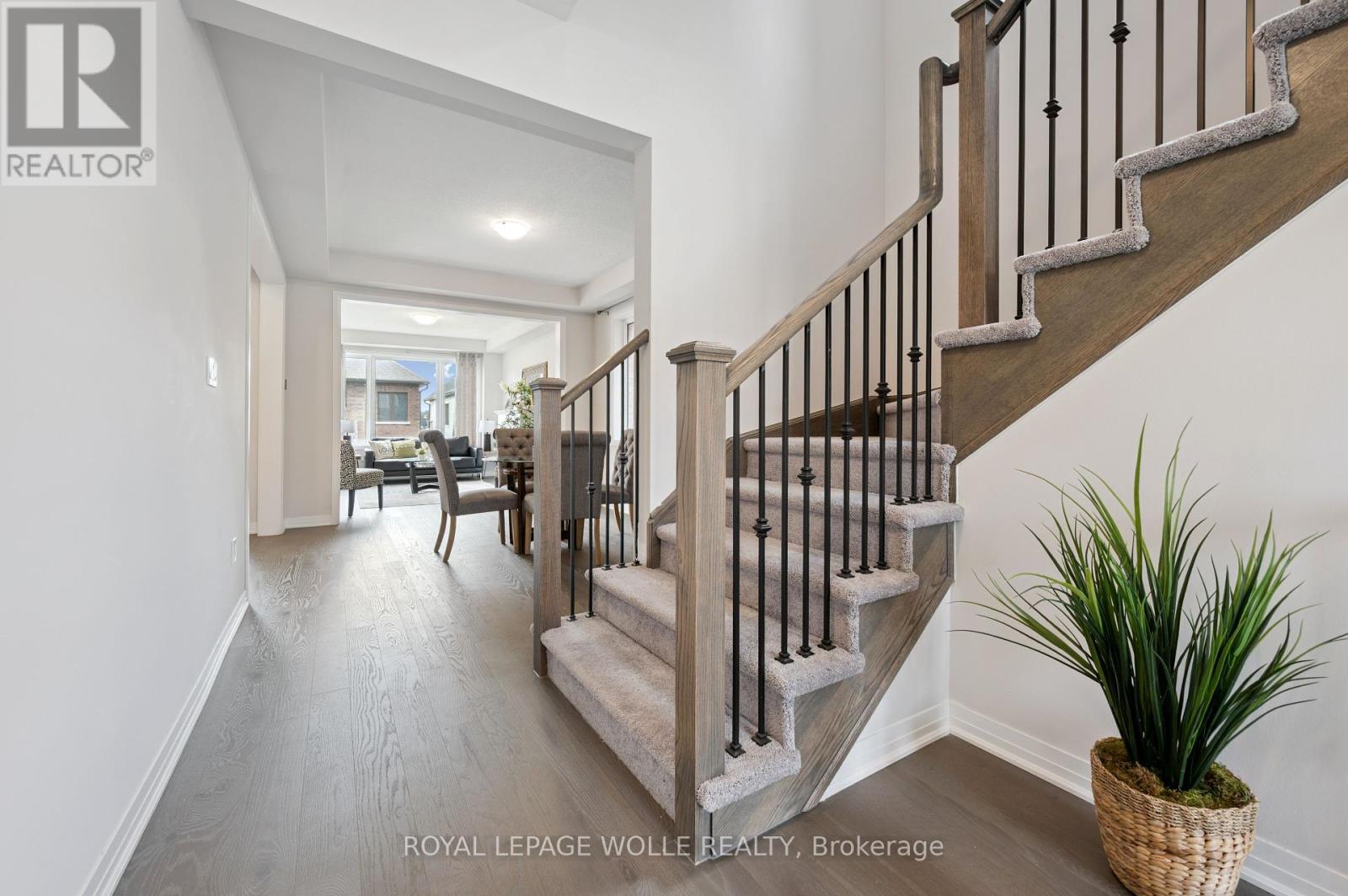 












445 ROBERT WOOLNER STREET

,
North Dumfries,




Ontario
N0B1E0

