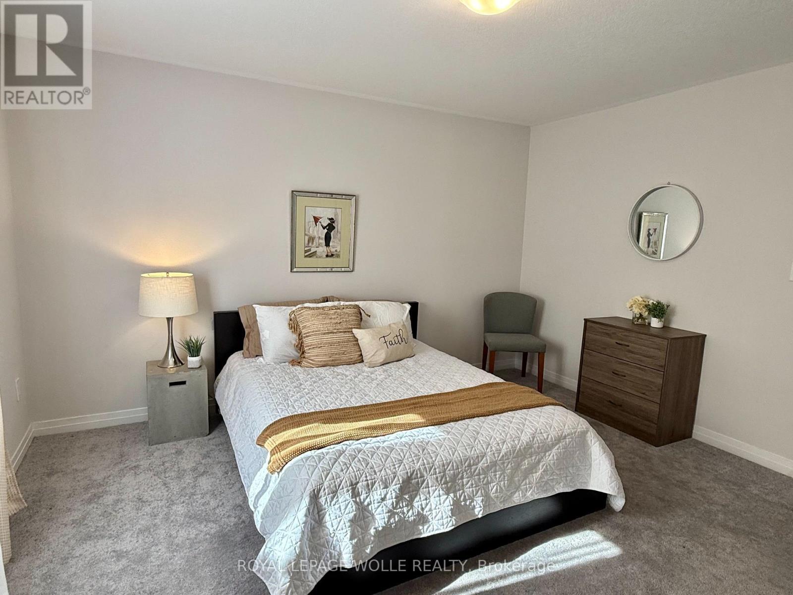 












445 ROBERT WOOLNER STREET

,
North Dumfries,




Ontario
N0B1E0

