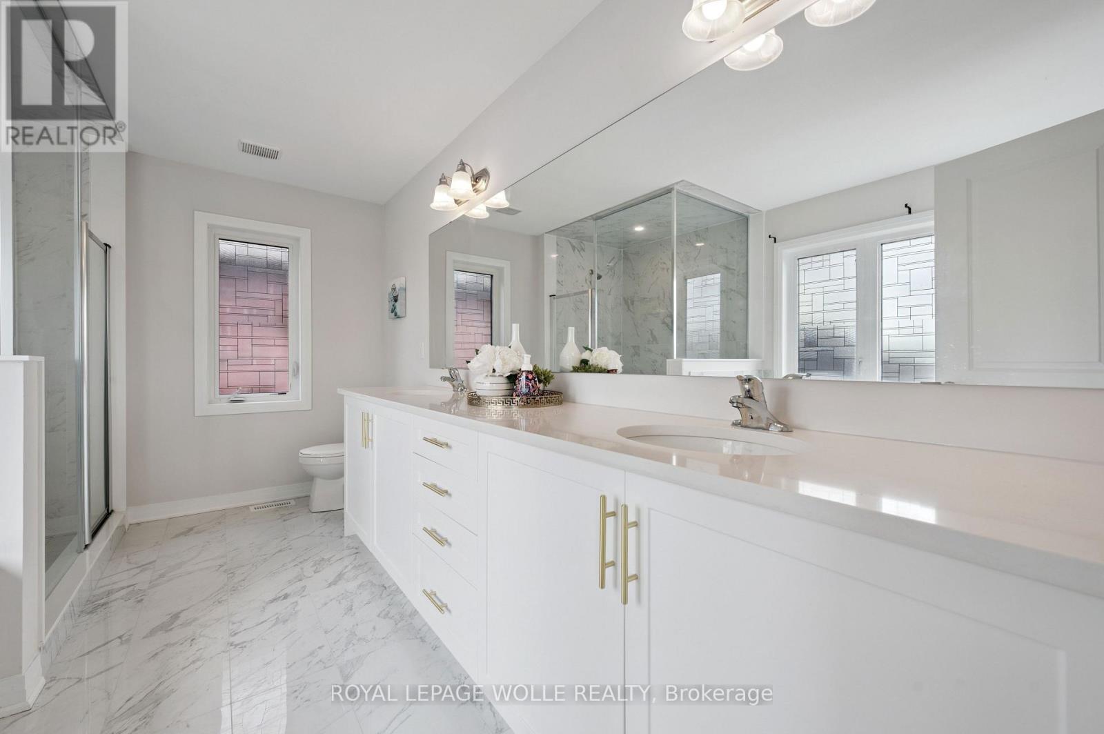 












445 ROBERT WOOLNER STREET

,
North Dumfries,




Ontario
N0B1E0


