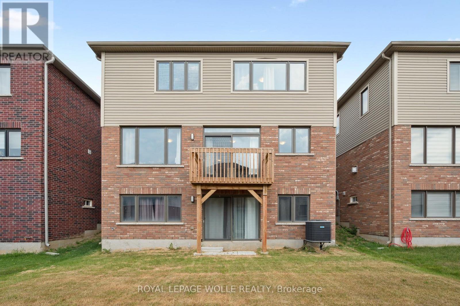 












445 ROBERT WOOLNER STREET

,
North Dumfries,




Ontario
N0B1E0


