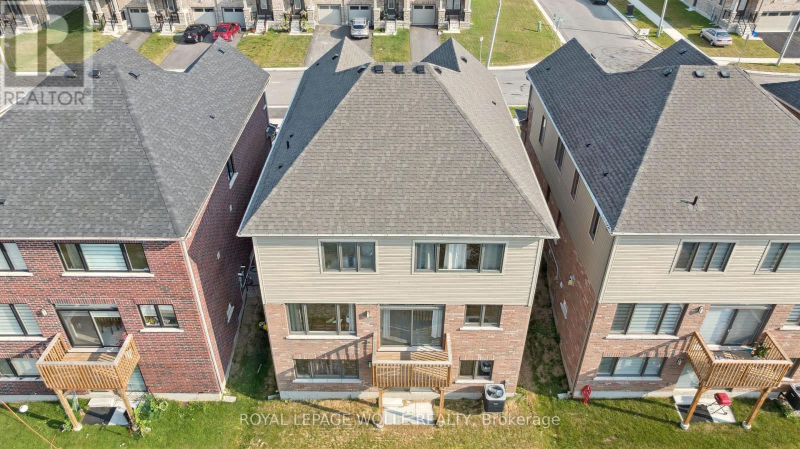 












445 ROBERT WOOLNER STREET

,
North Dumfries,




Ontario
N0B1E0

