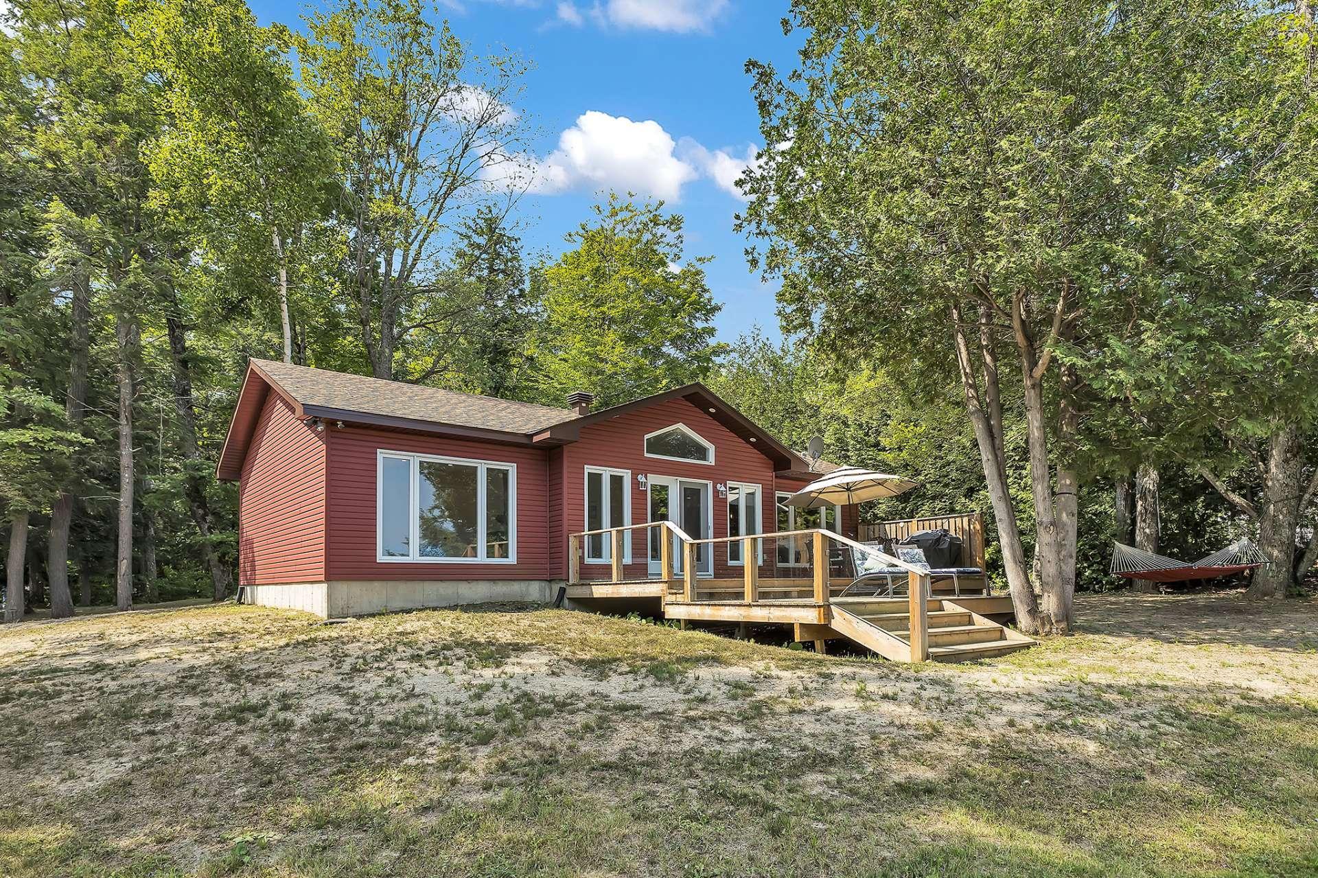 









132


Ch. du Lac-Achigan

,
Val-des-Monts,




QC
J8N1C5


