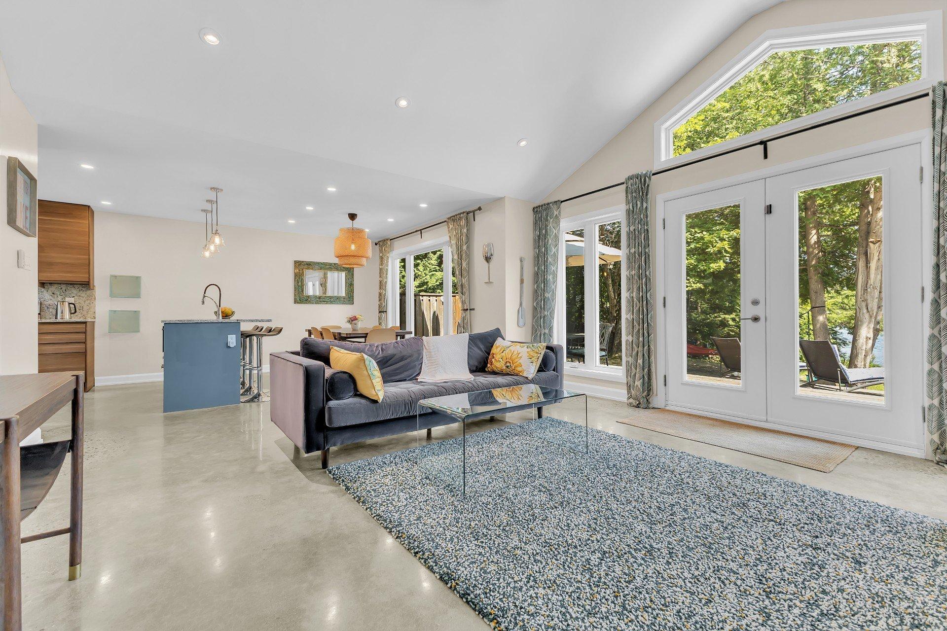 









132


Ch. du Lac-Achigan

,
Val-des-Monts,




QC
J8N1C5

