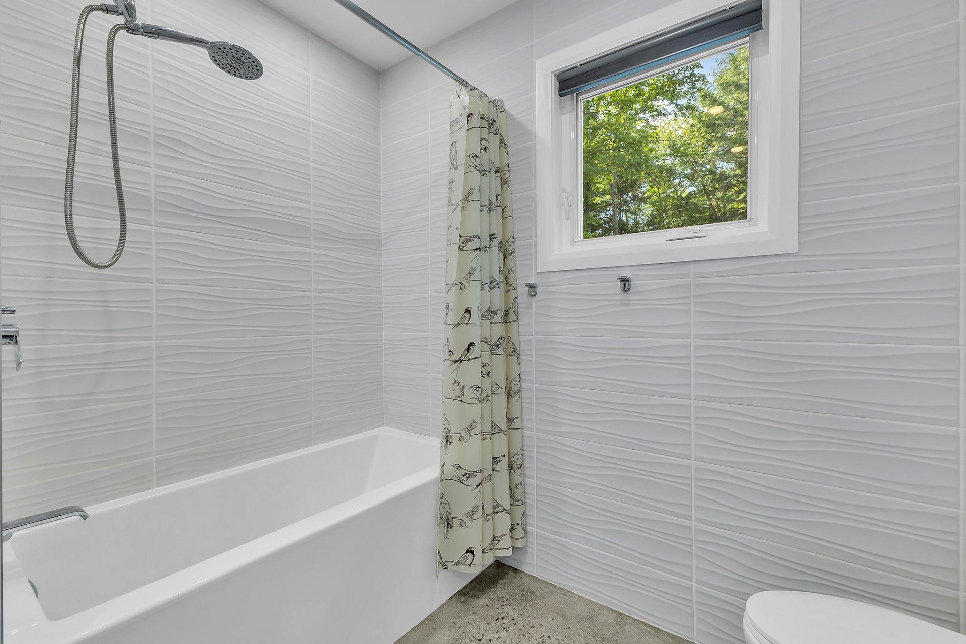 









132


Ch. du Lac-Achigan

,
Val-des-Monts,




QC
J8N1C5

