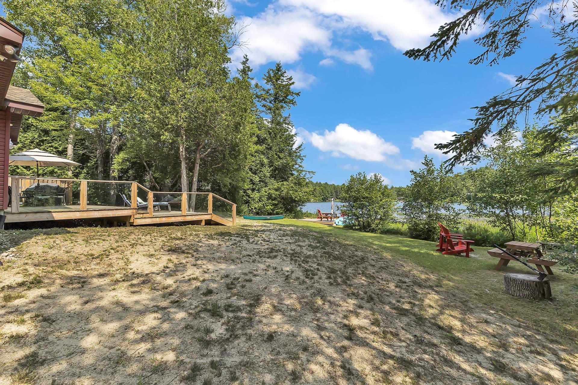 









132


Ch. du Lac-Achigan

,
Val-des-Monts,




QC
J8N1C5

