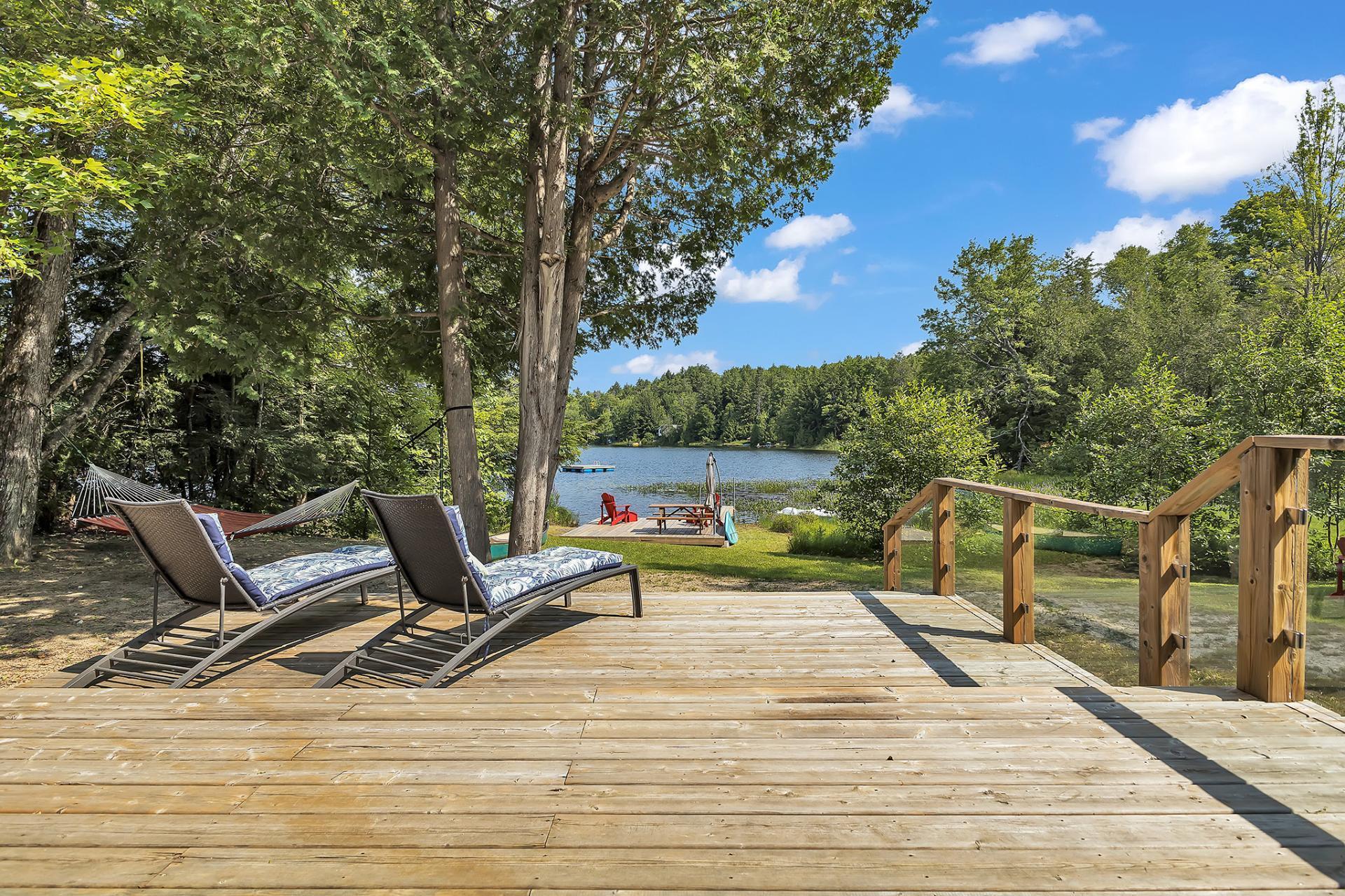 









132


Ch. du Lac-Achigan

,
Val-des-Monts,




QC
J8N1C5

