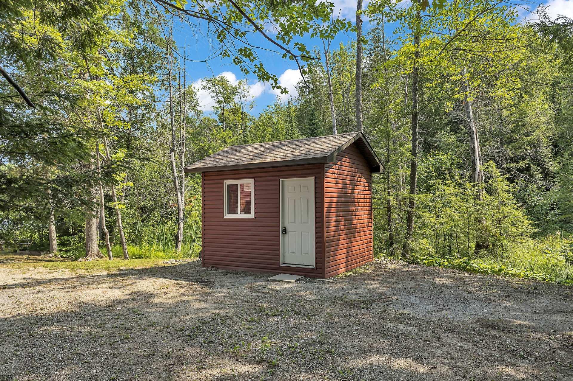 









132


Ch. du Lac-Achigan

,
Val-des-Monts,




QC
J8N1C5

