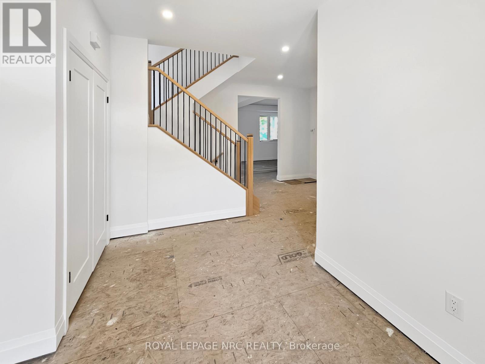 












4705 LEE AVENUE

,
Niagara Falls (Ascot),




Ontario
L2H1M7

