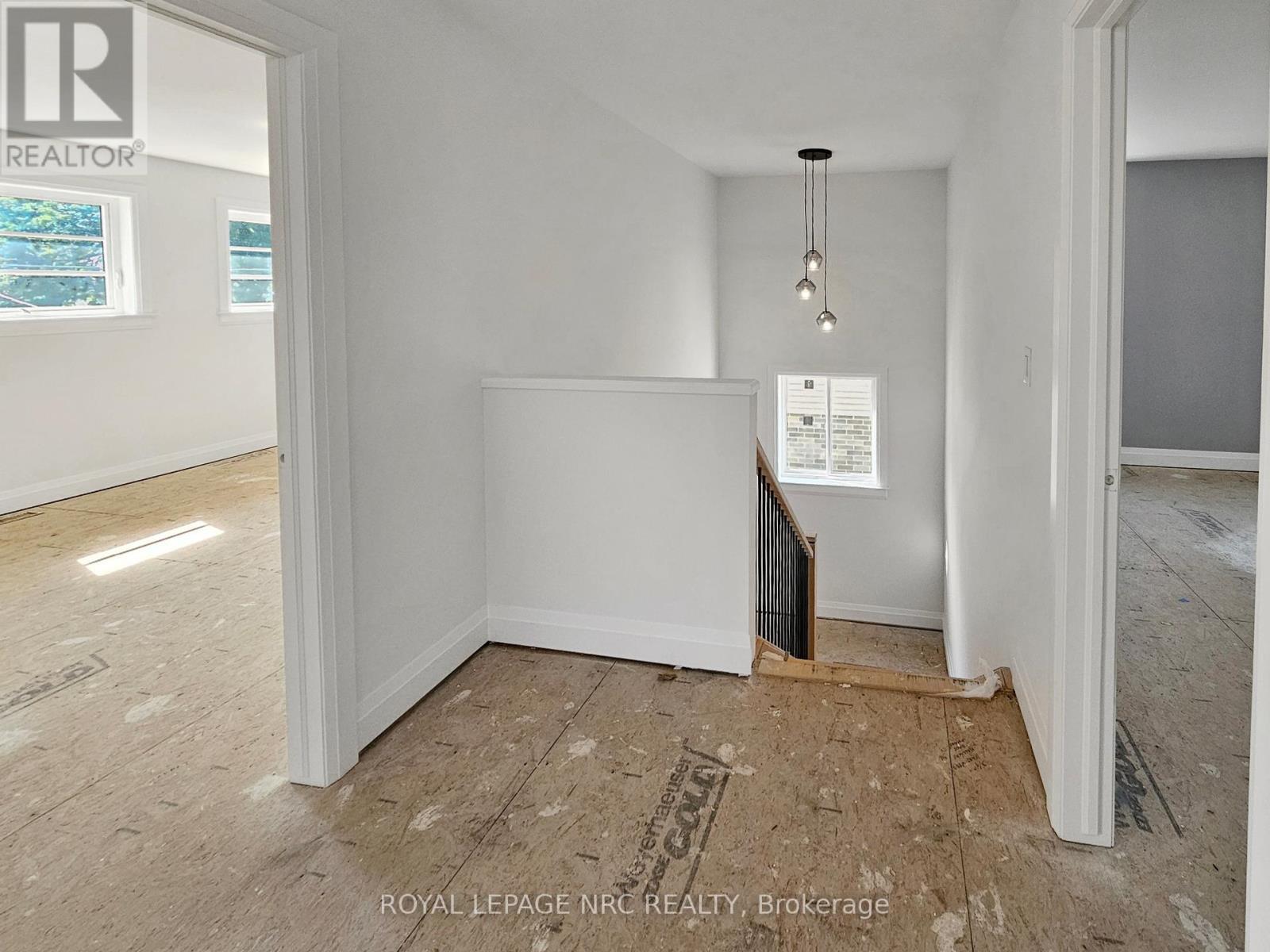 












4705 LEE AVENUE

,
Niagara Falls (Ascot),




Ontario
L2H1M7

