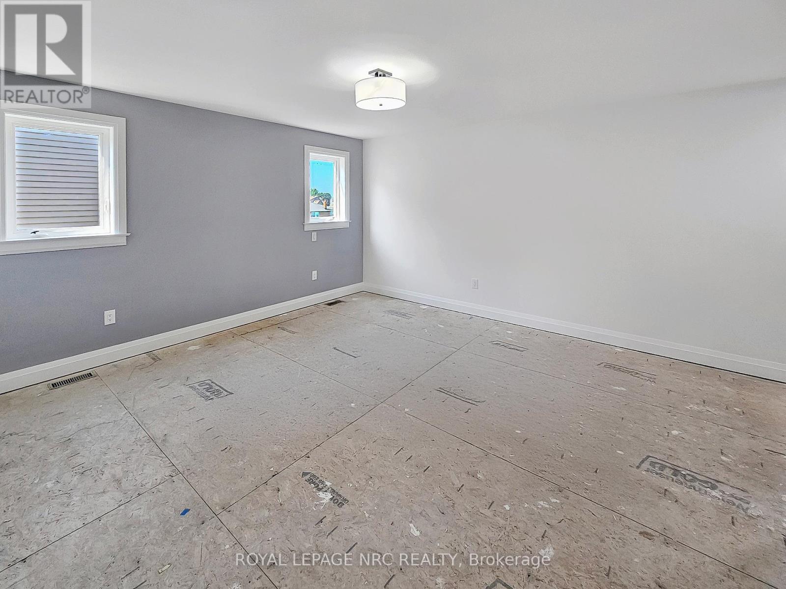 












4705 LEE AVENUE

,
Niagara Falls (Ascot),




Ontario
L2H1M7


