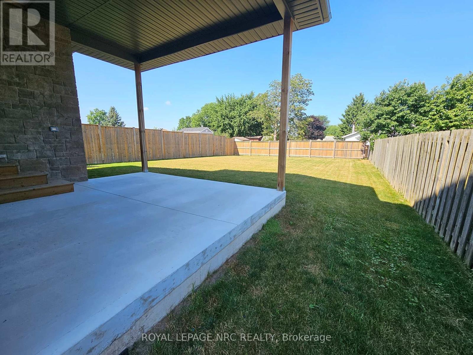 












4705 LEE AVENUE

,
Niagara Falls (Ascot),




Ontario
L2H1M7

