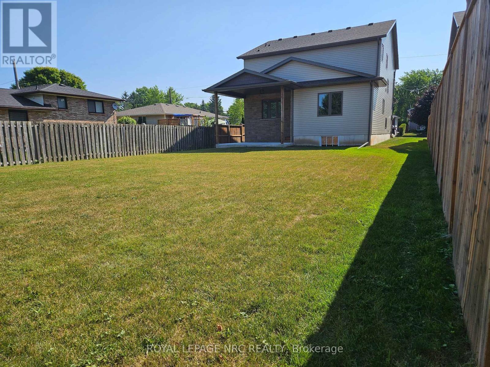 












4705 LEE AVENUE

,
Niagara Falls (Ascot),




Ontario
L2H1M7

