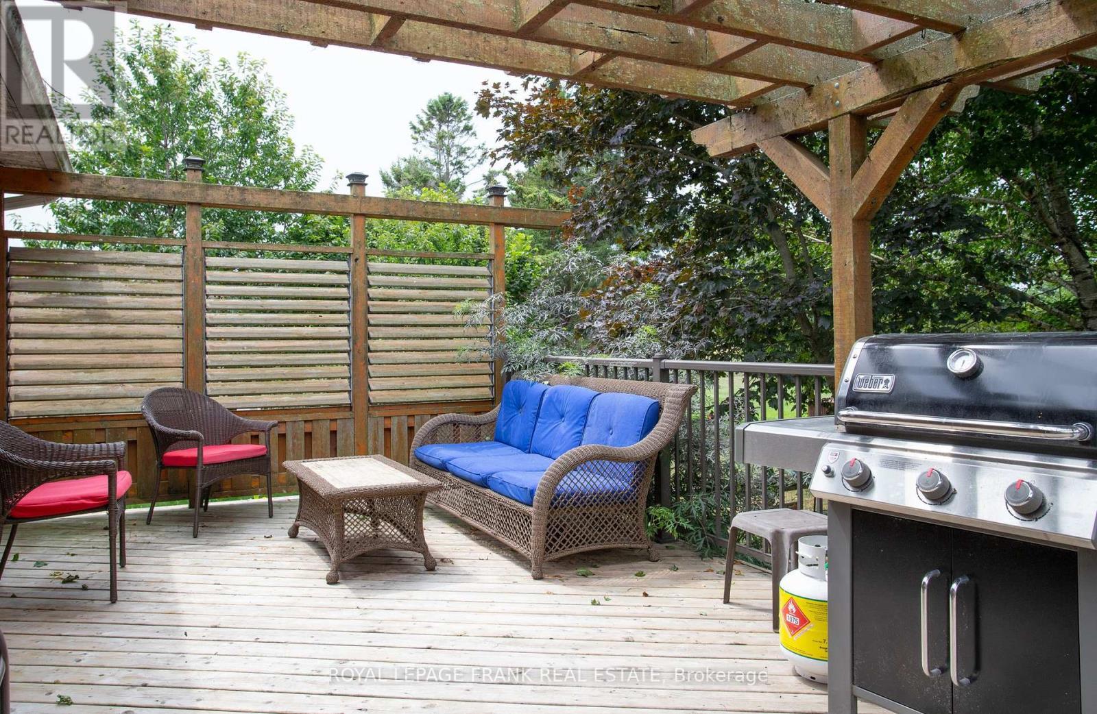 












24 KURVE INN ROAD

,
Clarington,




Ontario
L1B1L9

