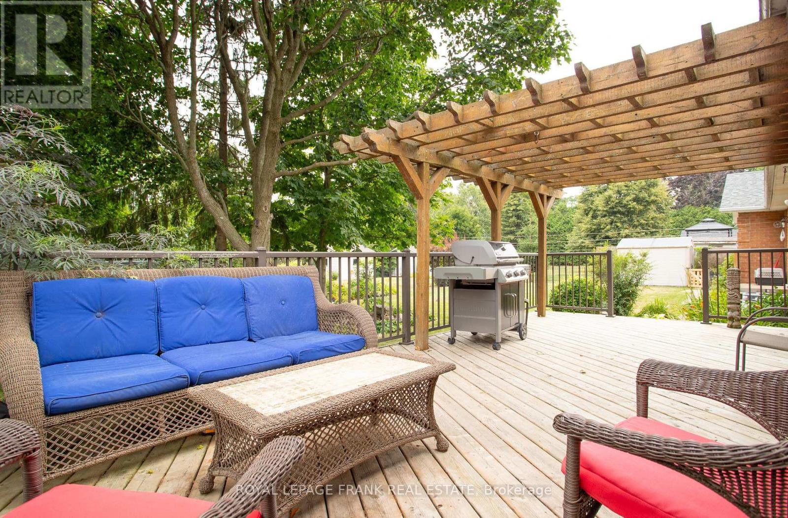 












24 KURVE INN ROAD

,
Clarington,




Ontario
L1B1L9


