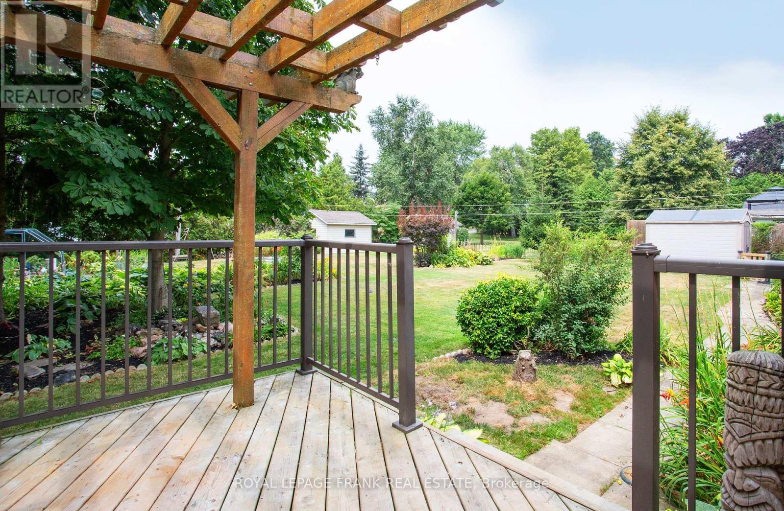 












24 KURVE INN ROAD

,
Clarington,




Ontario
L1B1L9

