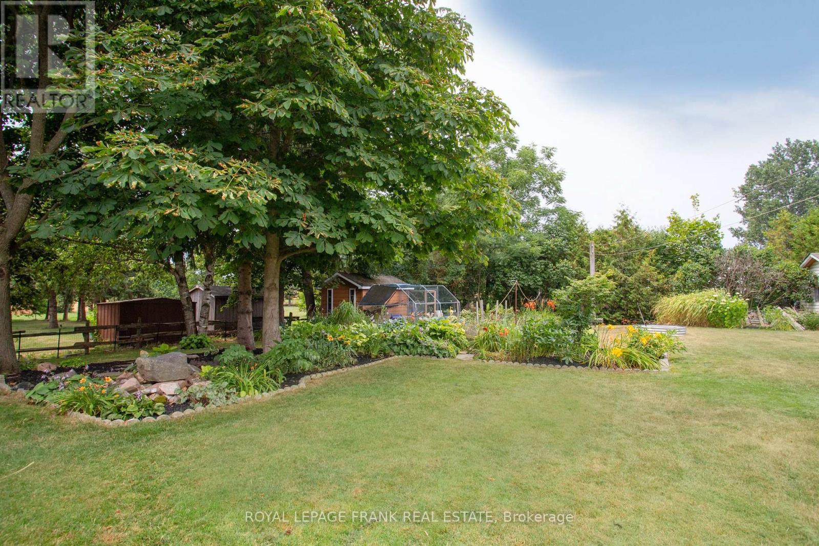












24 KURVE INN ROAD

,
Clarington,




Ontario
L1B1L9


