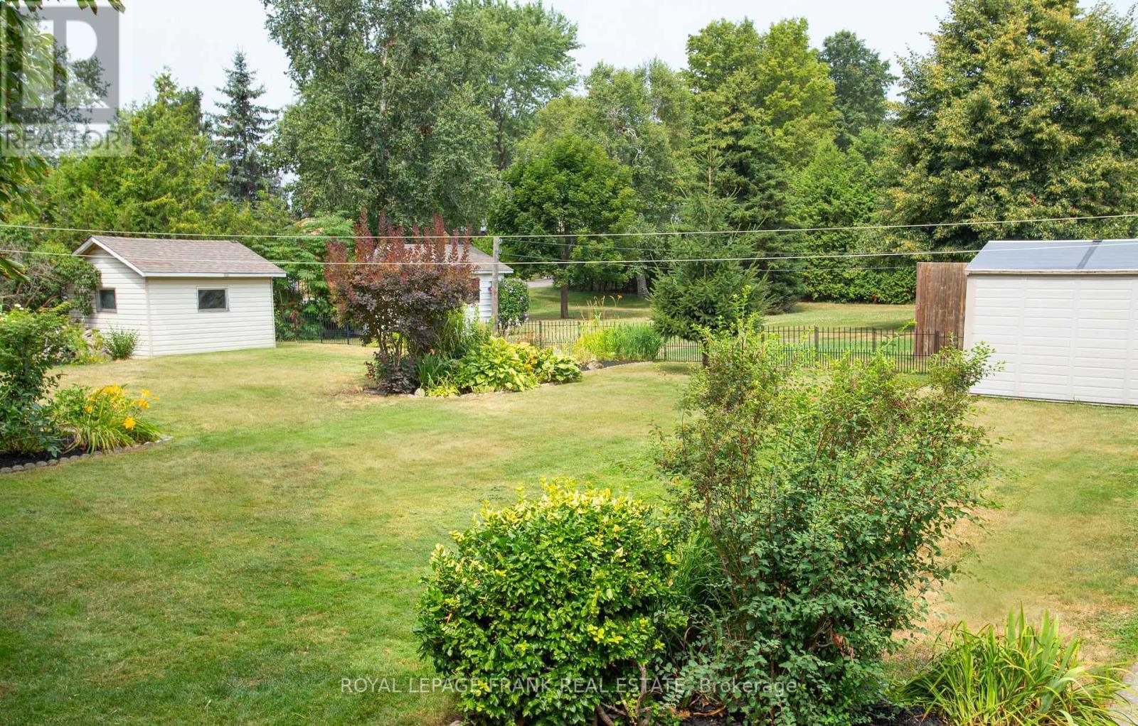 












24 KURVE INN ROAD

,
Clarington,




Ontario
L1B1L9

