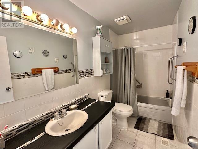 












57 Hergott AVE

,
Elliot Lake,




Ontario
P5A3B1

