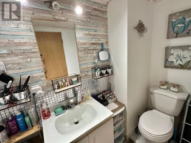 












57 Hergott AVE

,
Elliot Lake,




Ontario
P5A3B1

