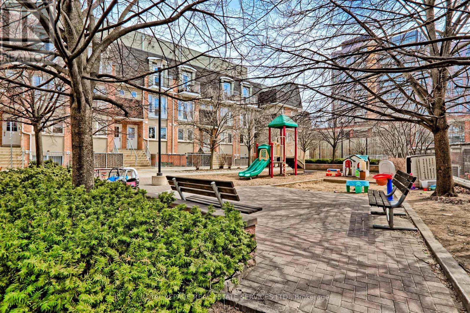 












113 - 40 MERCHANT LANE

,
Toronto,




Ontario
M6P4J6

