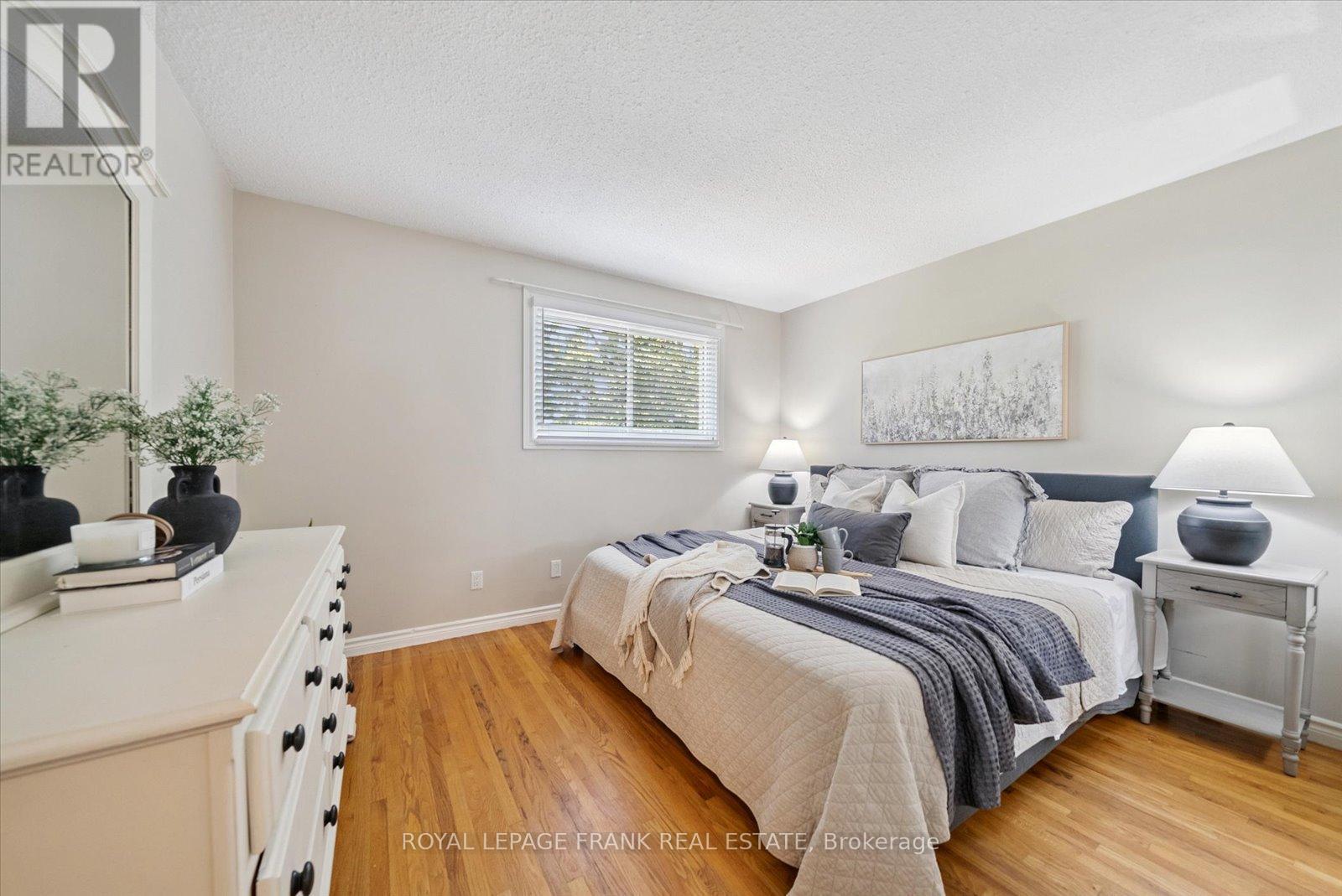 












43 ELAINE DRIVE

,
Kawartha Lakes (Lindsay),




Ontario
K9V4X7

